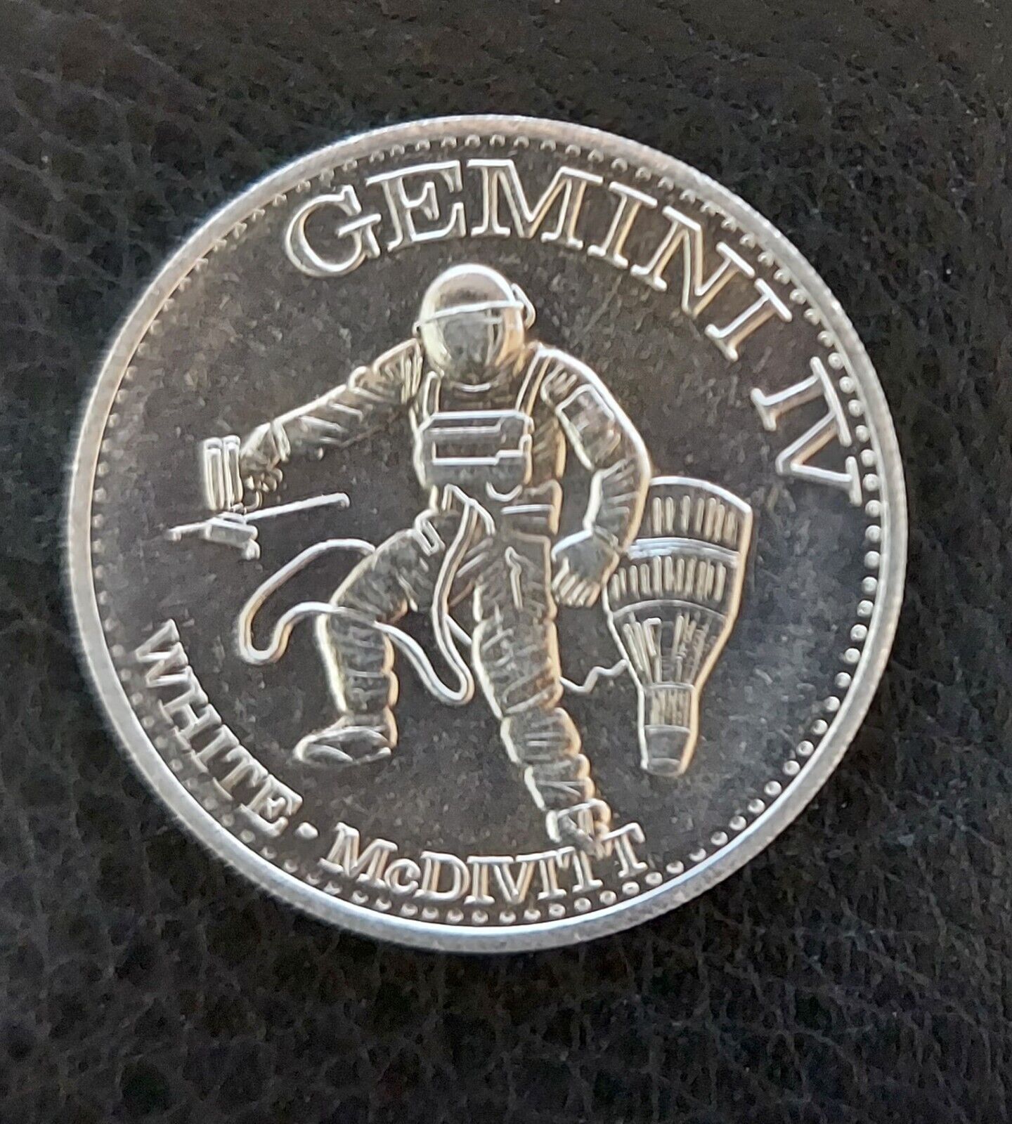 GEMINI IV Mission NASA Vintage Space Program Medallion Medal Challenge Coin