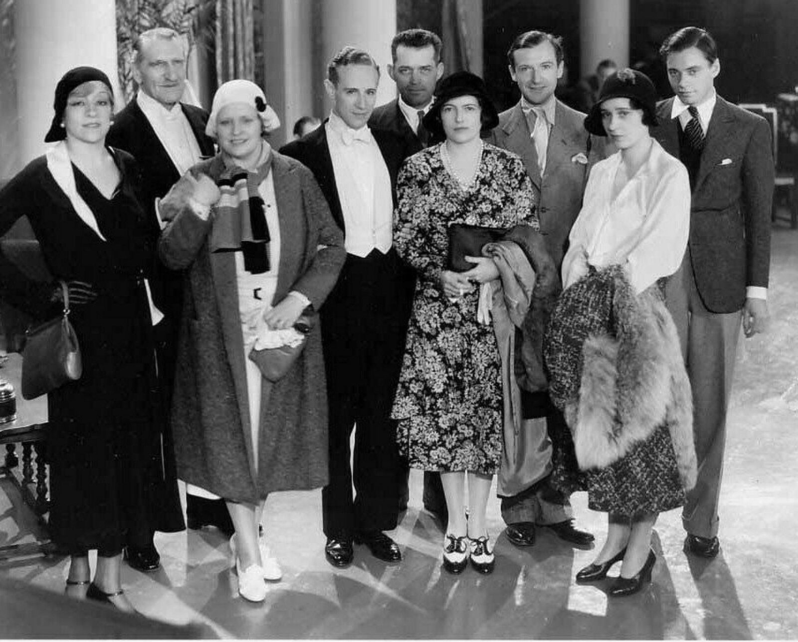 1931 LESLIE HOWARD in NEVER THE TWAIN SHALL MEET Photo (184-g )