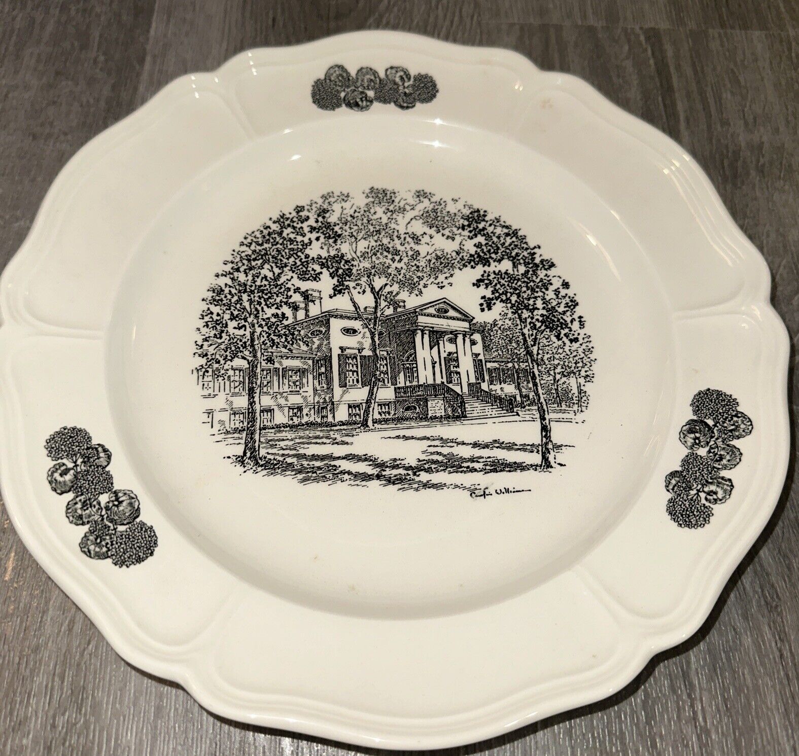 VTG 1982 CAROLINE WILLIAMS TAFT MUSEUM WEDGEWOOD COLLECTOR PLATE MADE IN ENGLAND