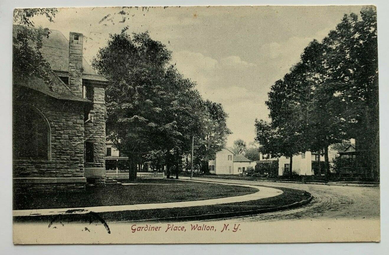 1907 NY Postcard Walton New York Gardiner Place street view houses Delaware Cty
