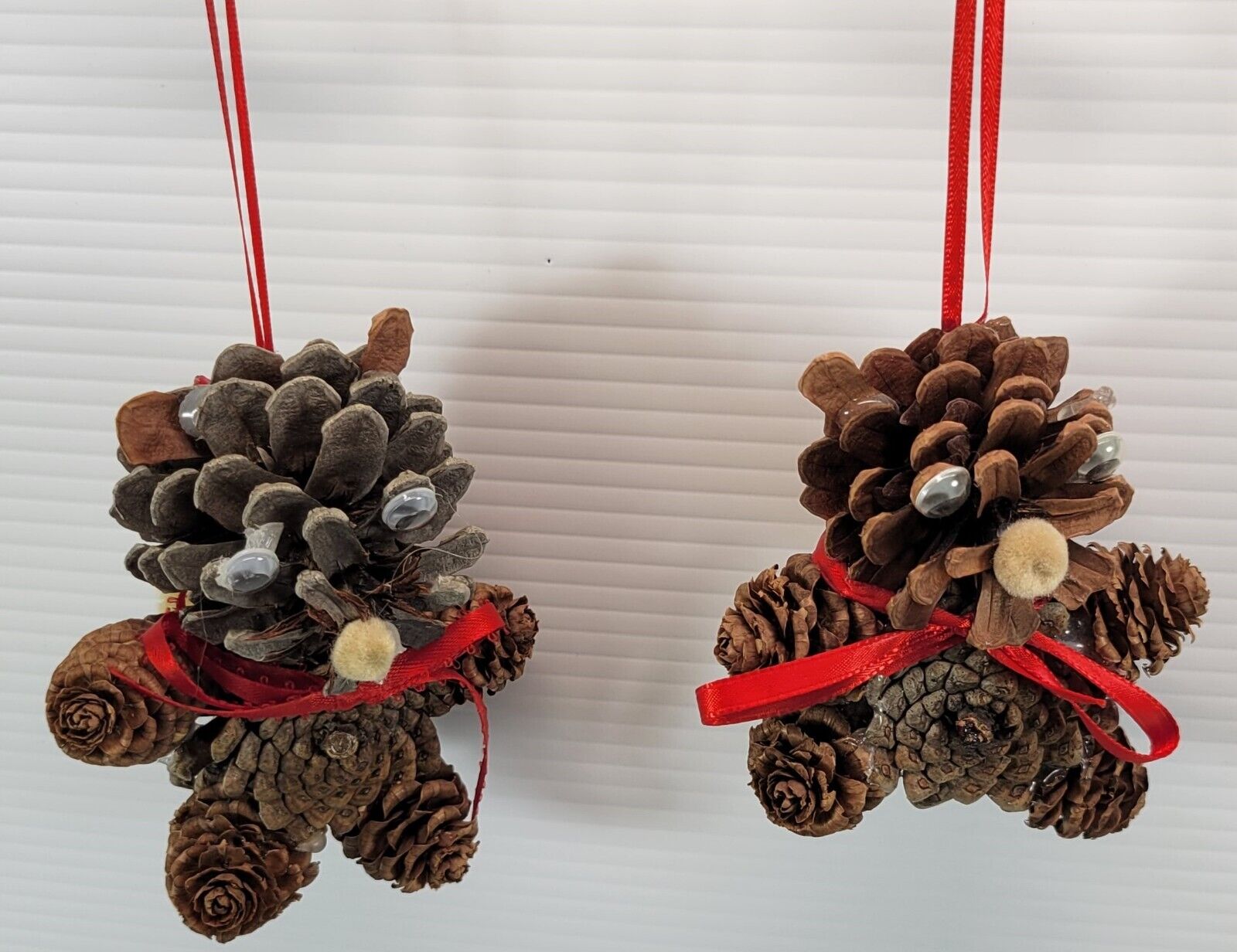 I) Pair of 2 Vintage Handmade Pine Cone Bears Christmas Tree Ornaments