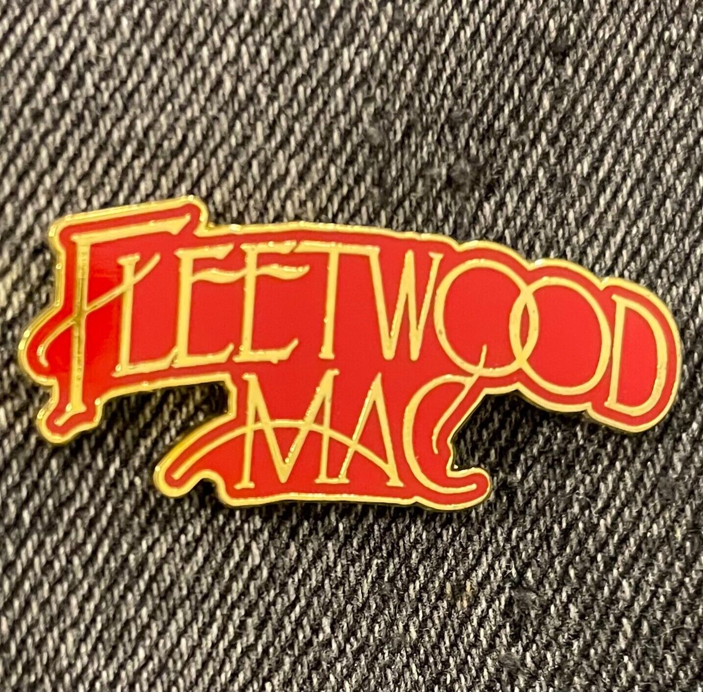Fleetwood Mac - Logo -  Enamel Pin