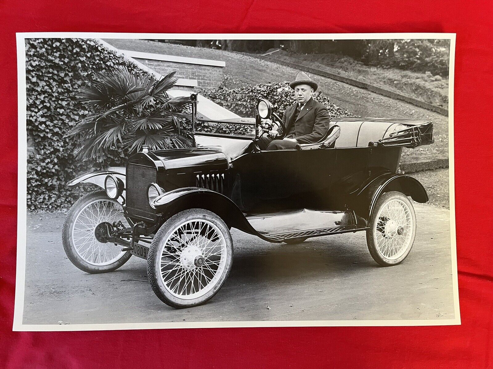 Vintage Auto Photo.  Early 1900’s Ford Model Touring.   B/W,  12x18.  NOS