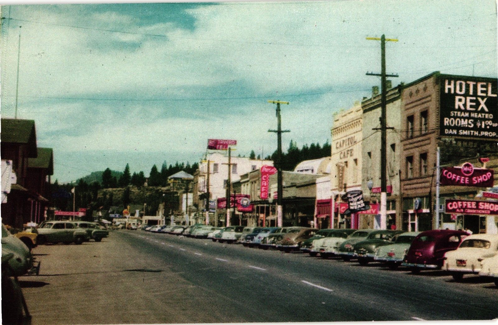 1950s Truckee California Main Street & Business District Hotel Cars Postcard