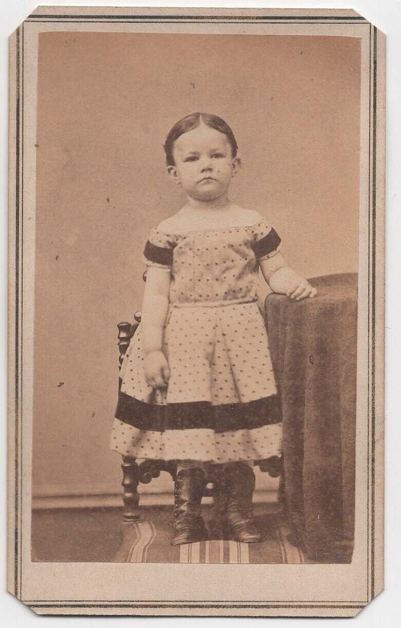 ANTIQUE CDV C. 1860s MORAND GALLERY CUTE LITTLE GIRL IN DRESS BROOKLYN NEW YORK