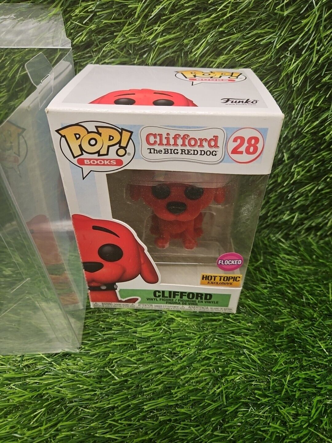 Funko Pop Clifford The Big Red Dog #28 Hot Topic Flocked With Protector Read