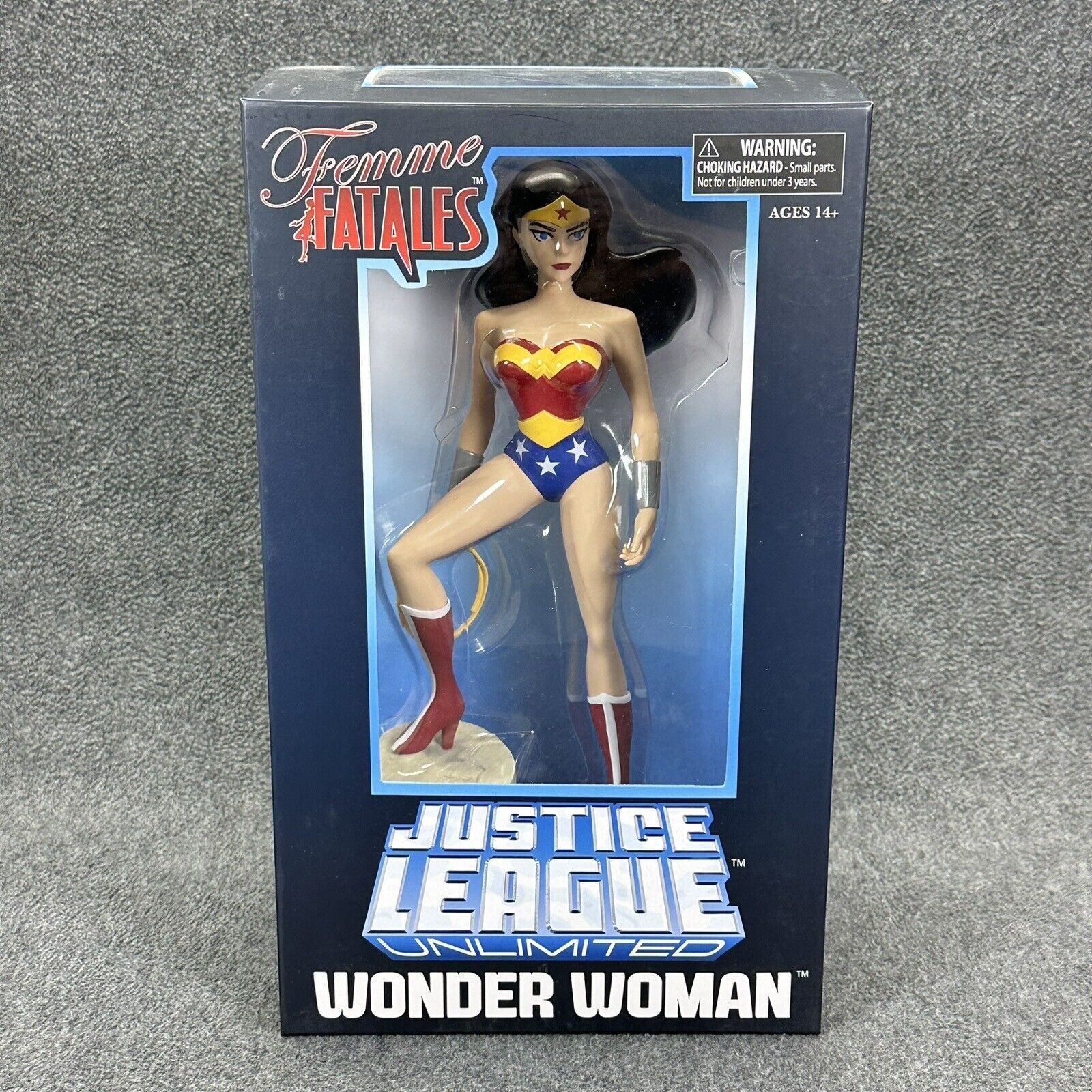 DC Justice League Unlimited Wonder Woman Femme Fatales Diamond Select 9\