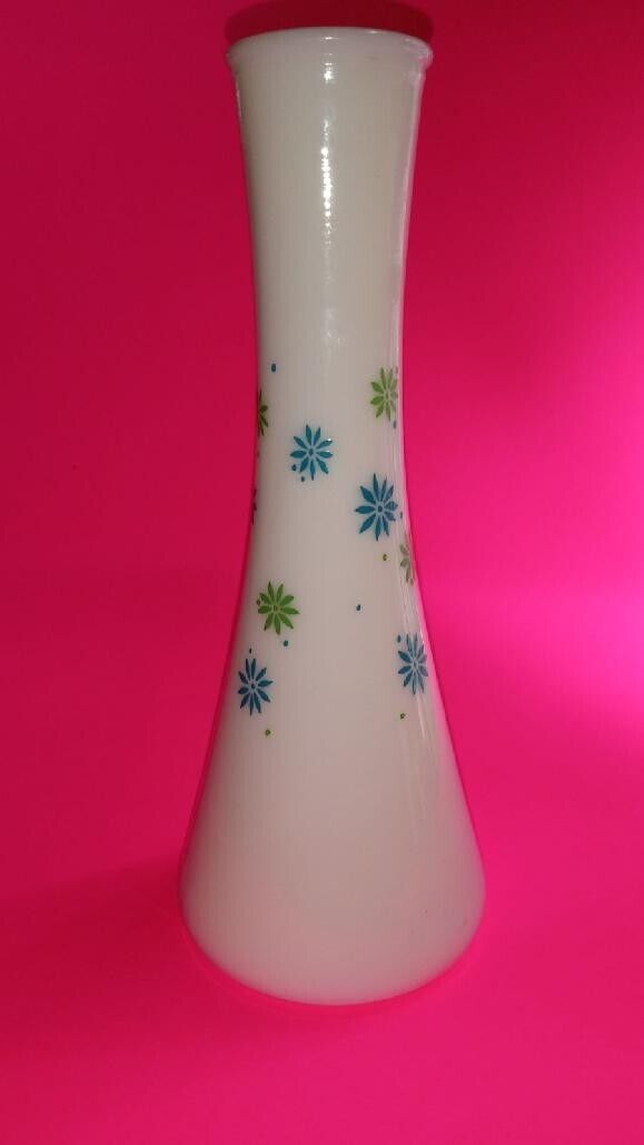 Vintage MCM Atomic-Crazy Daisy- Milk Glass vase
