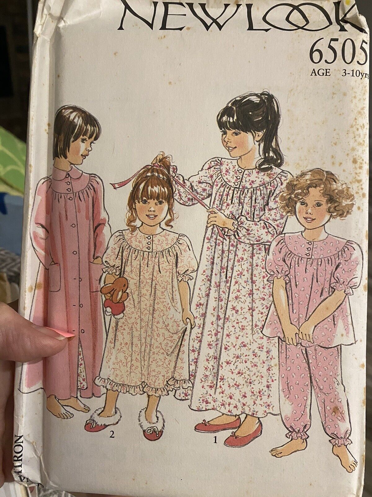 Vintage New Look Girls Pajama Pattern 6505 Size 3-10 Uncut