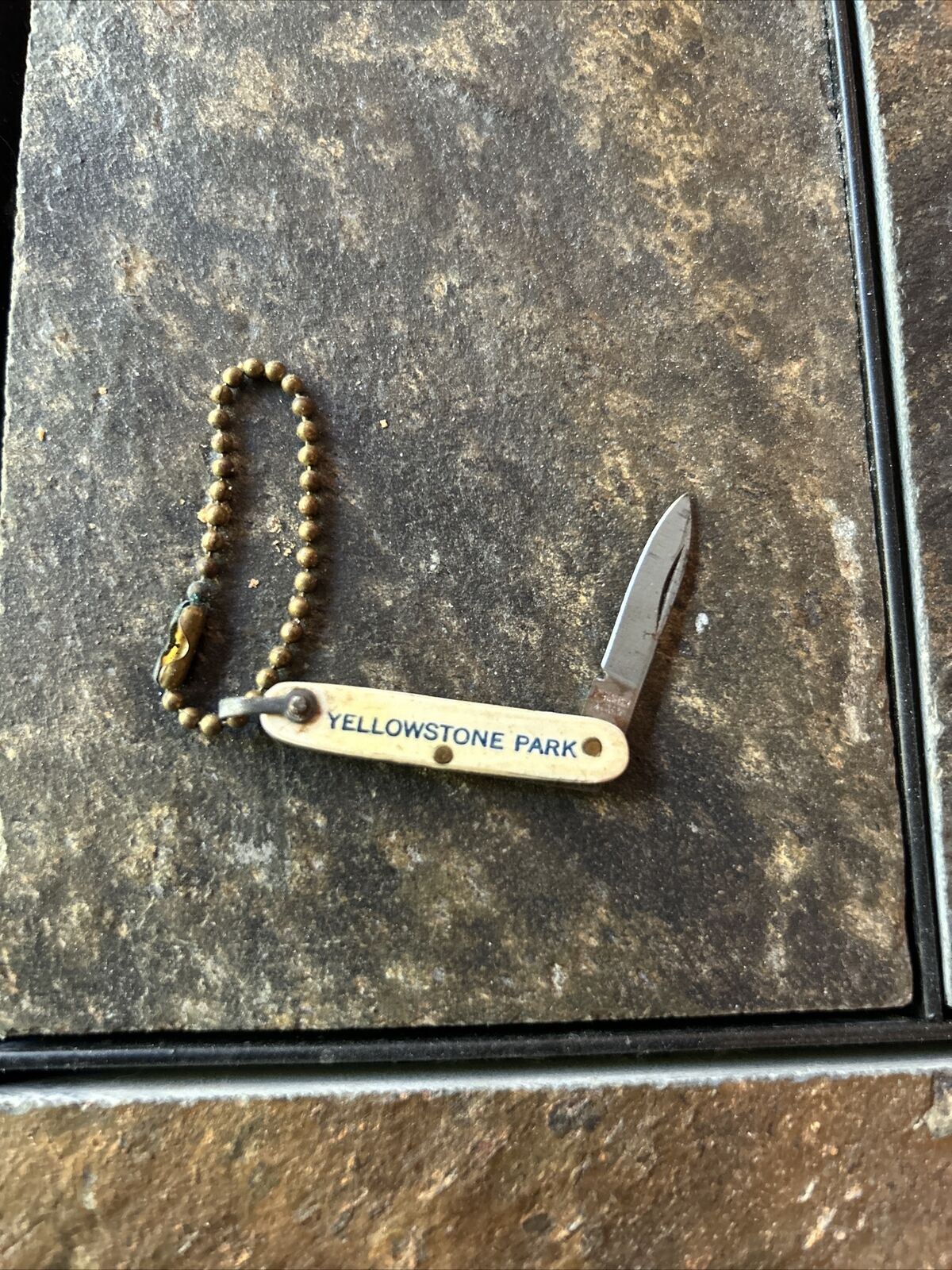 Vintage Yellowstone Park Mini knife-souvenir-1940’s