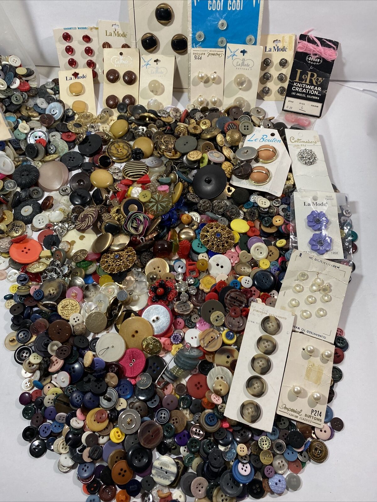 Lot Of 50 Vintage Unique Buttons Mix Metal Plastic Large Small Gorgeous Antique