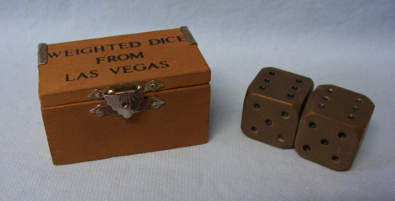 WEIGHTED BRASS DICE Vintage Pair Dice from Las Vegas in Wooden Hinge Box (A1)
