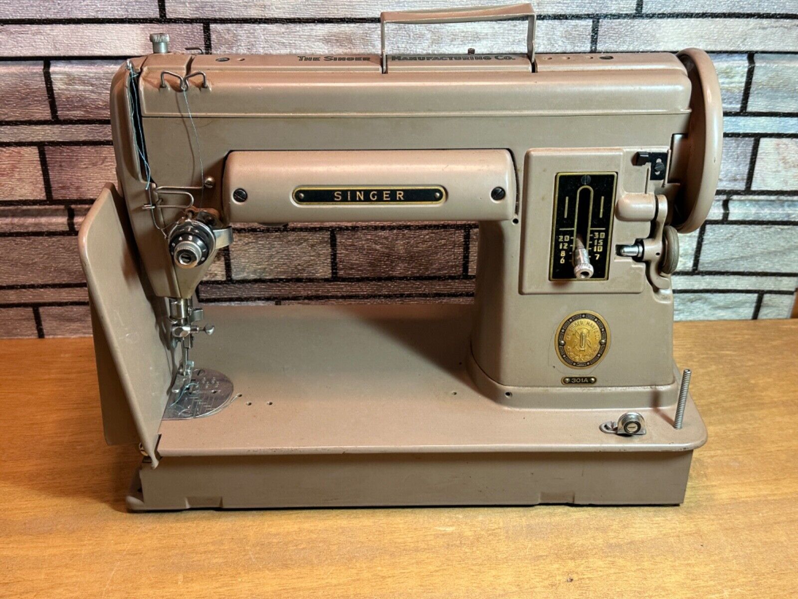 Vintage Singer Sewing Machine 301A, Same Day QuikShip