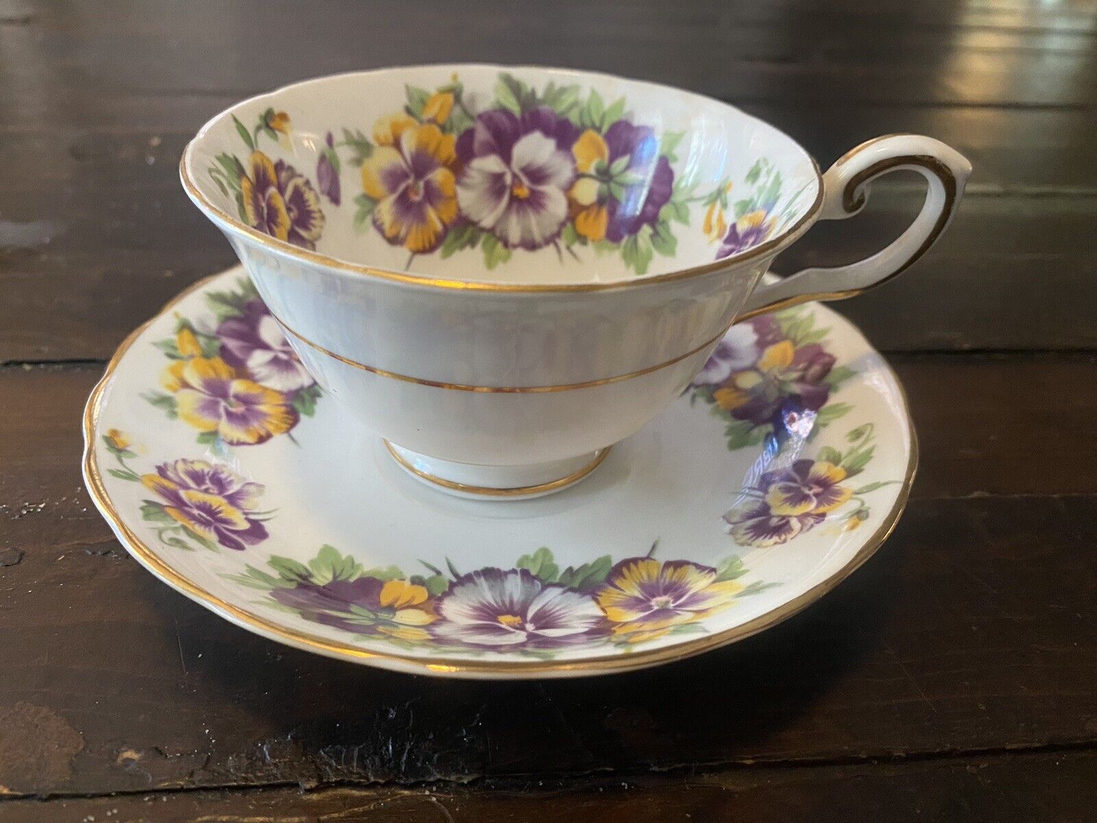 Vintage Tuscan Fine Bone China England Tea Cup And Saucer C9C49 Floral Pattern