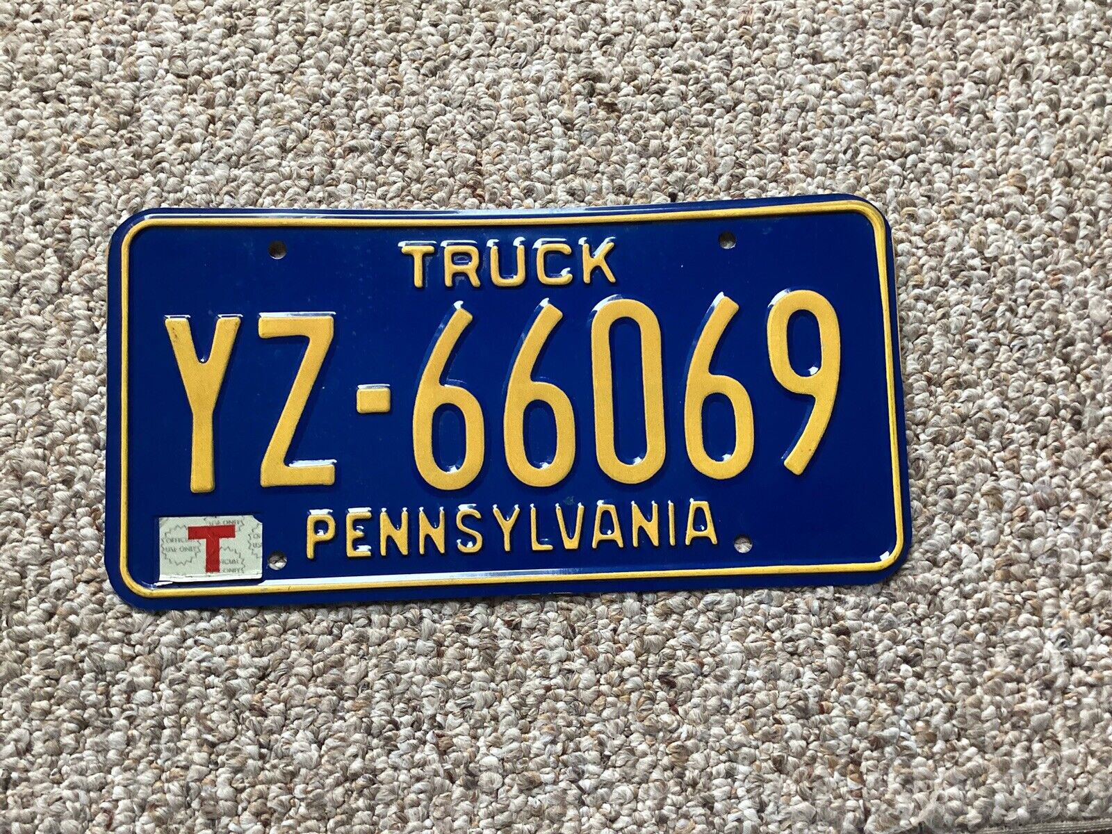 NICE 1996 Pennsylvania TRUCK License Plate (UNUSED) 