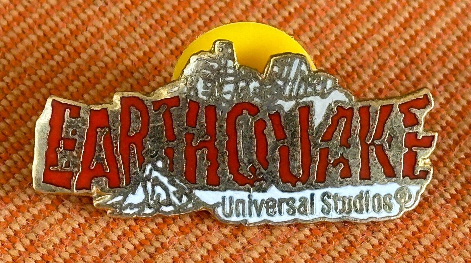 Vintage 1989 Universal Studios Earthquake Pin