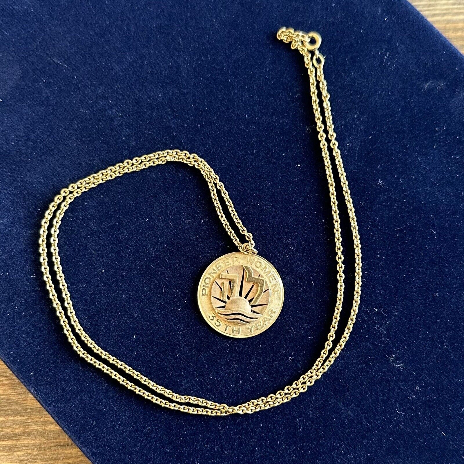 Vintage 1960 Jewish Na'amat 14k Gold Necklace Pendant 35th Year Pioneer Women