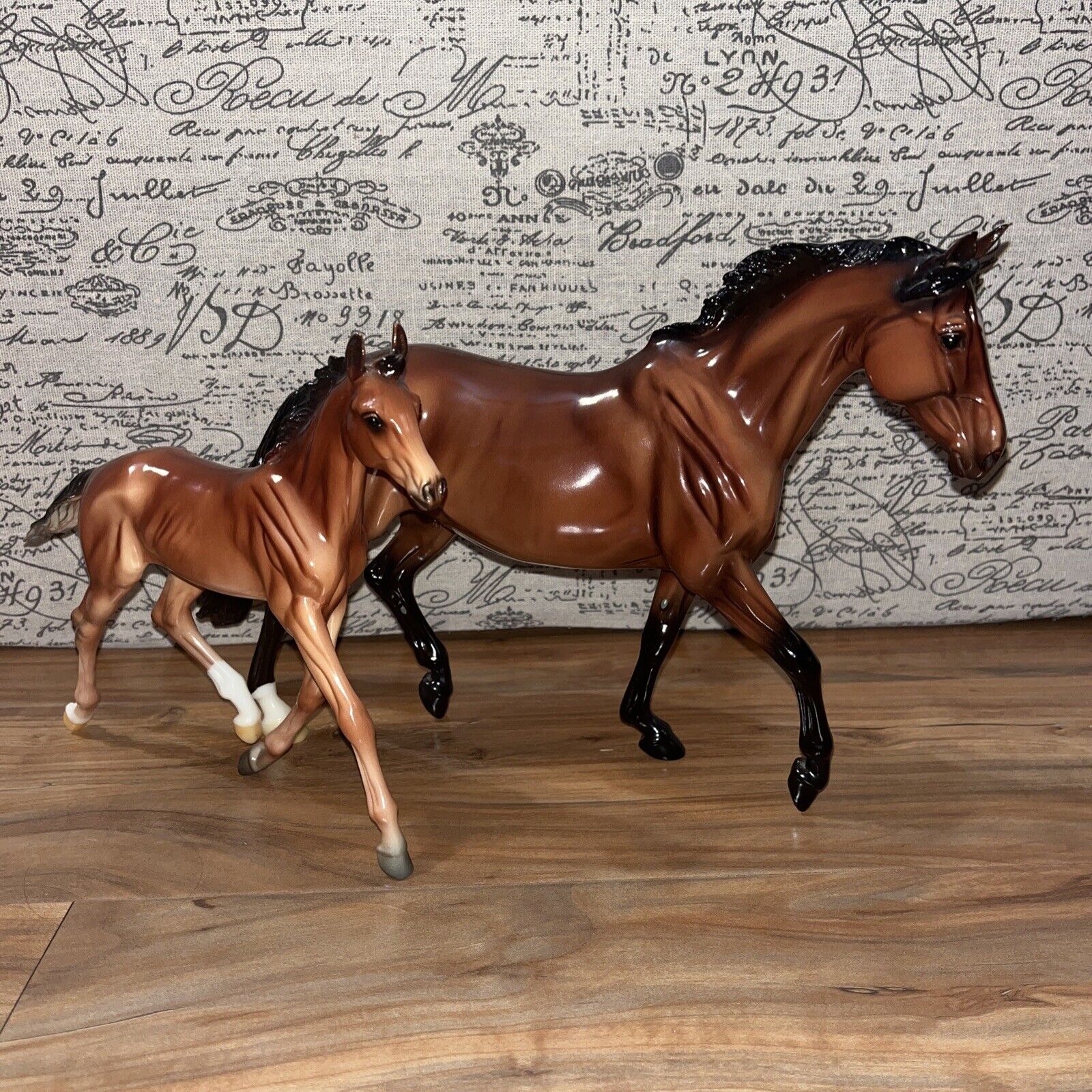 Breyer Model Horse Glossy GG Valentine and Heartbreaker Set