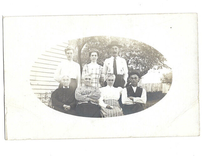 c.1900s 7 People Beautiful Family Outside RPPC Real Photo Postcard UNPOSTED