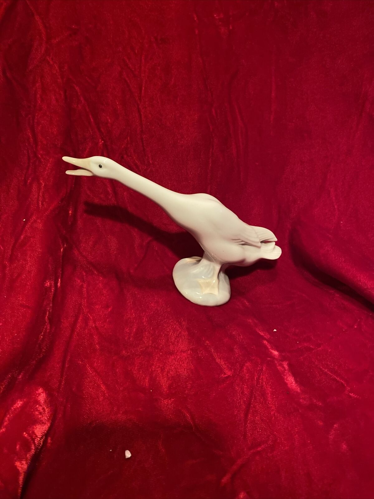 Lladro Spanish Porcelain Honking Goose Figurine -Vintage Spring Decor 6.5 in NM