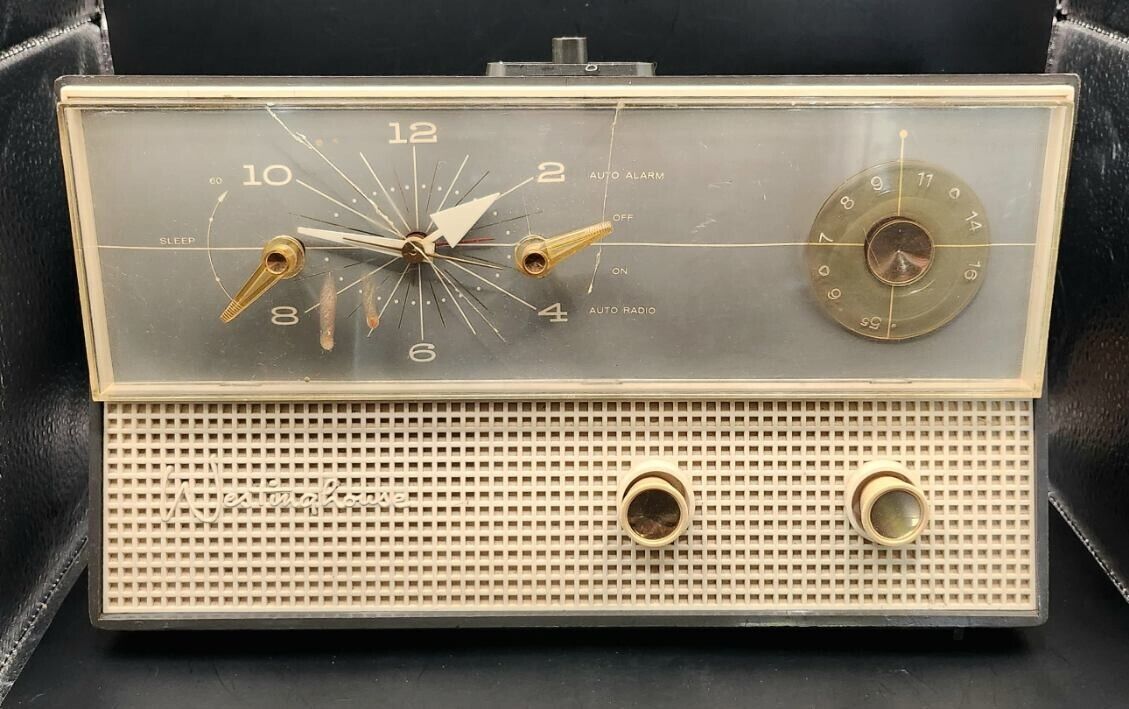 Antique/Vintage WestingHouse Clock Radio Combo