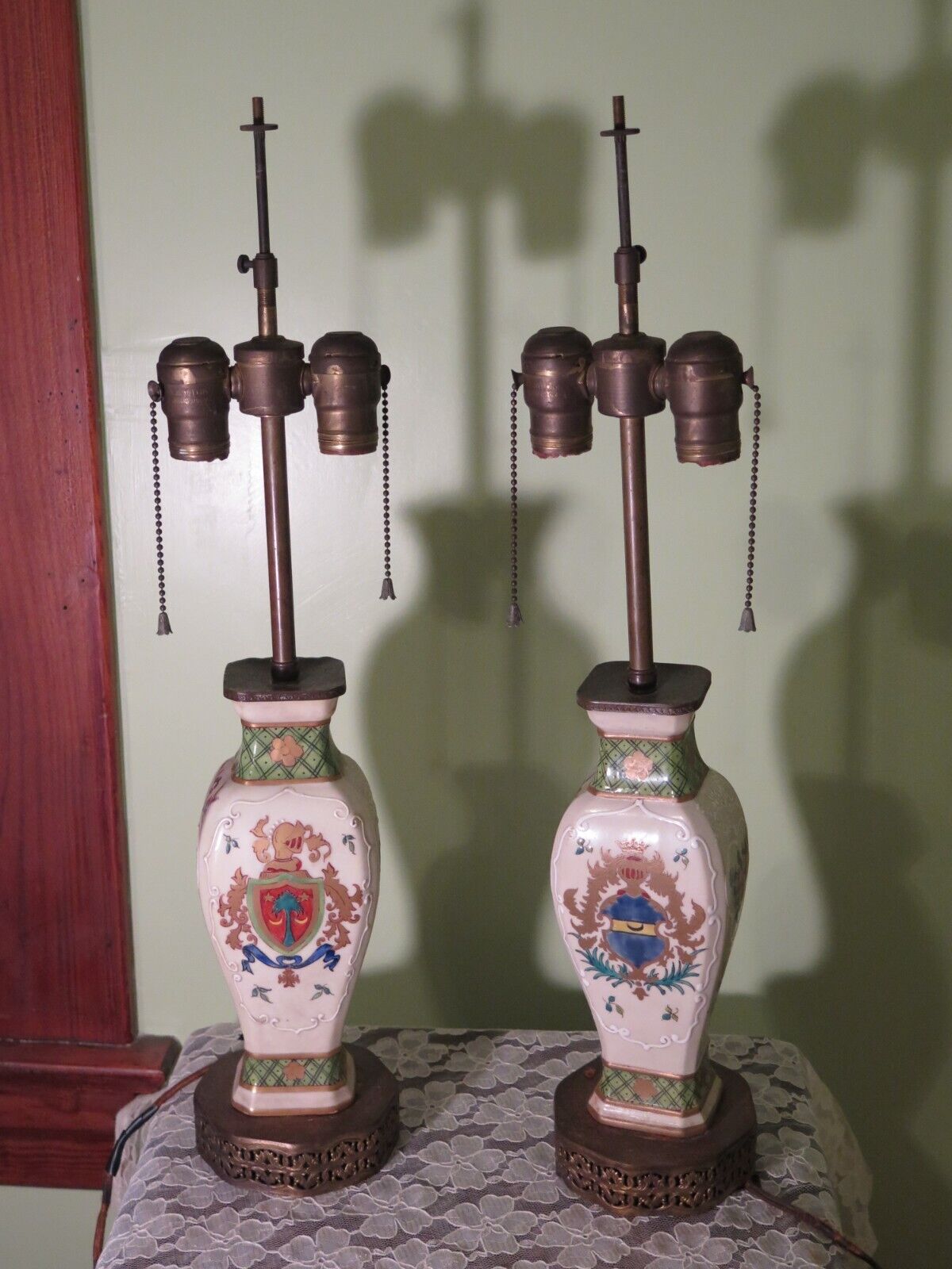 ANTIQUE 1800\'S EDME SAMSON France Coat of Arms Amorial Porcelain Vase LAMPS