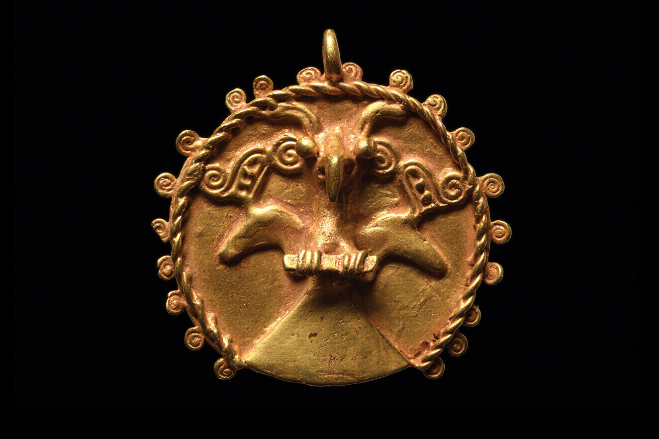 Fine Cast Heavy Gold Pre Columbian Gold Eagle Pendant ca 800 -1200 AD