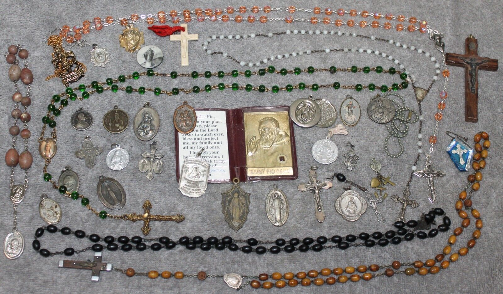 VINTAGE LOT OF RELIGIOUS CATHOLIC MEDALS ROSARIES STERLING ITALY