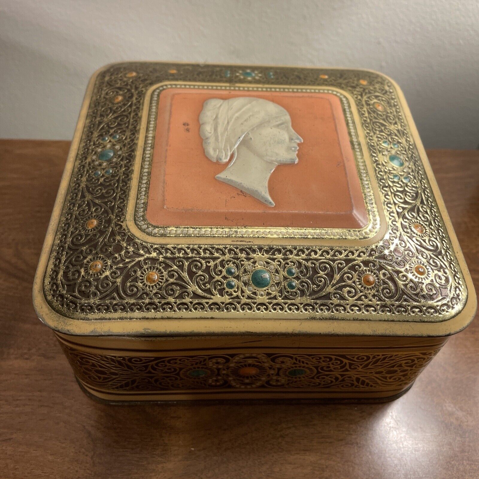 Wedgwood Style Cameo Tin, Made in Holland- Vintage