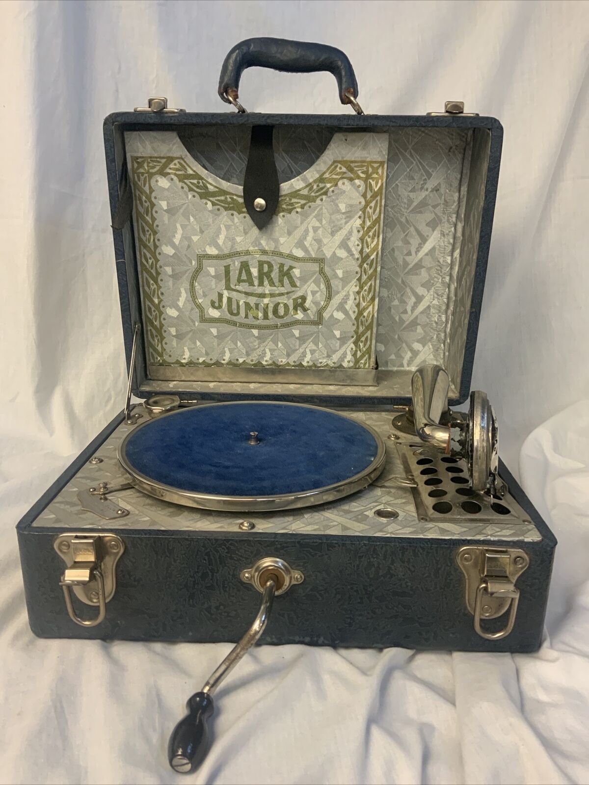 1930s-40s Vintage Lark Junior Portable Phonograph ***Tested