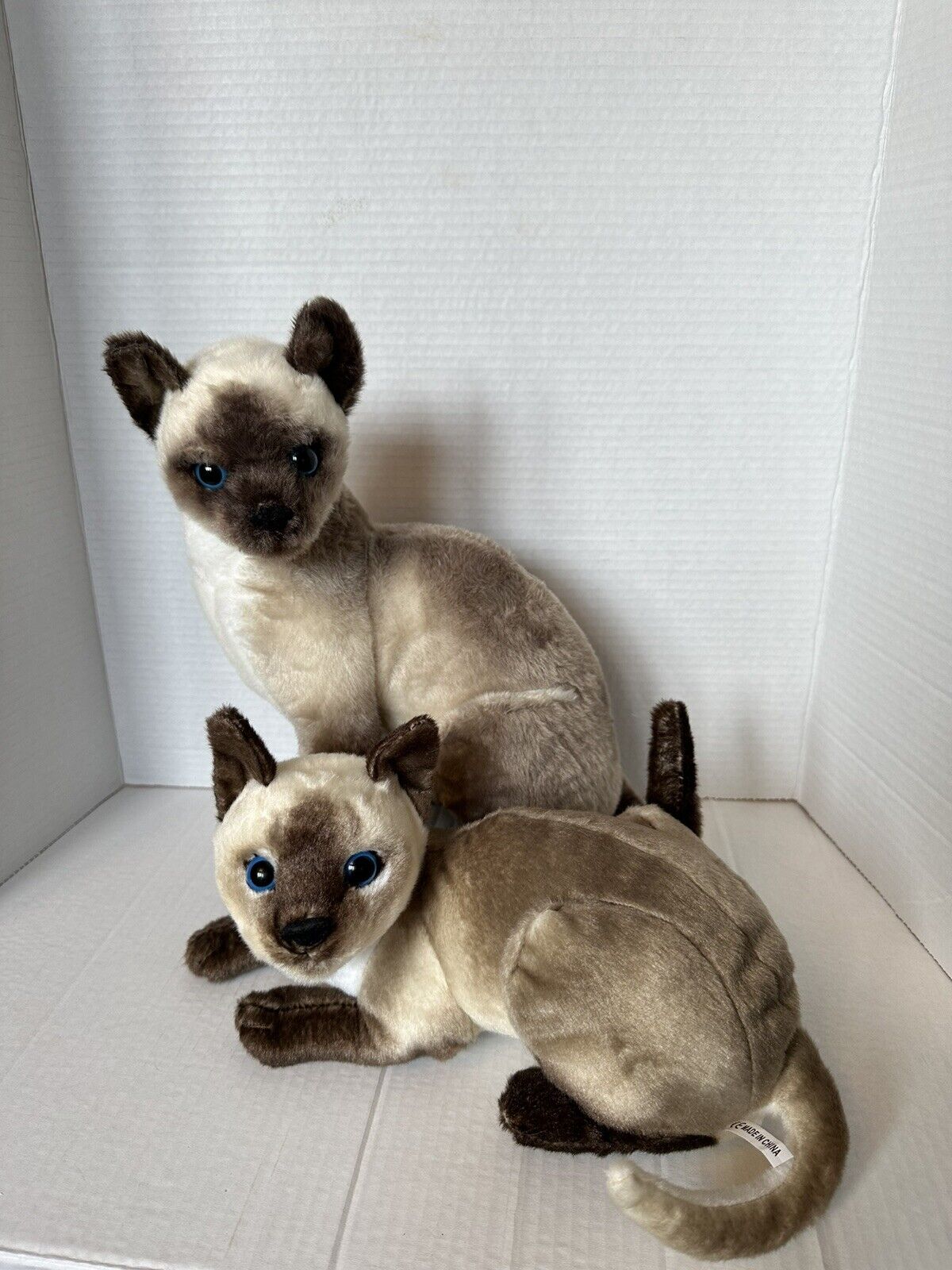 Lot Of 2 Siamese Cats Sitting Plush 14” Laying 7.5” Realistic Blue Eyes