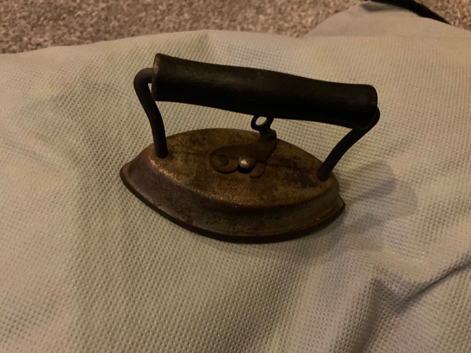 Vintage Antique Toy Salesman Sample Cast Iron Flat Clothing Iron 