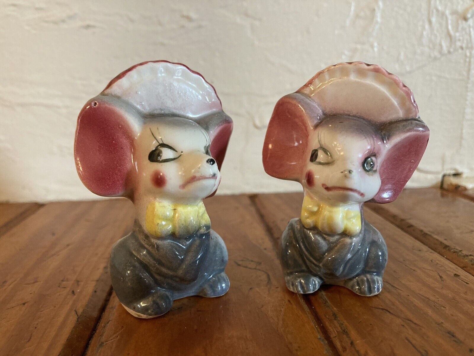 Vintage Miniature Mouse Set Of 2 Mini Figurines / Salt Pepper Shakers?