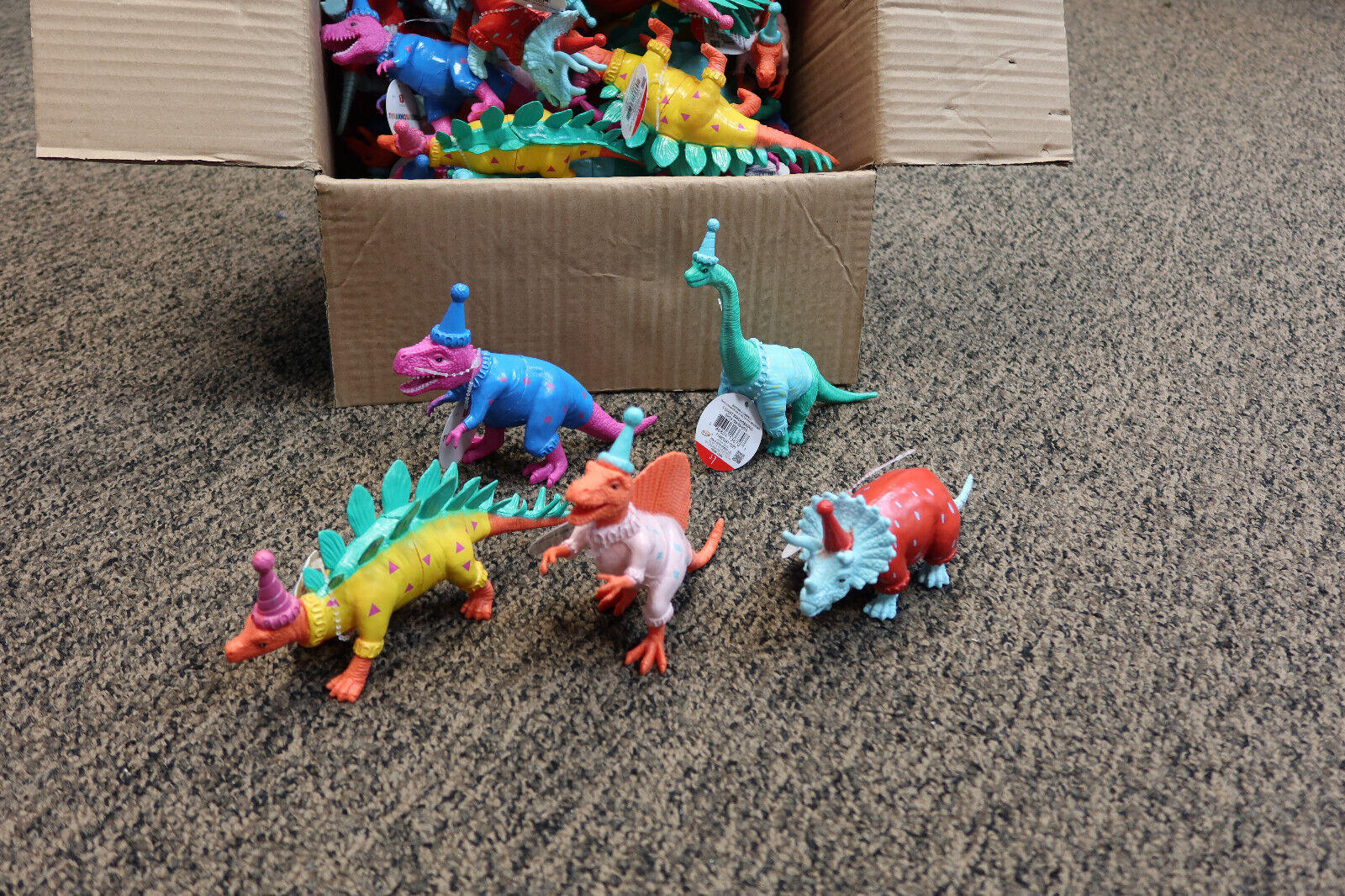 40-count Dinosaur Birthday Party Hat Action Figures by Ankyo