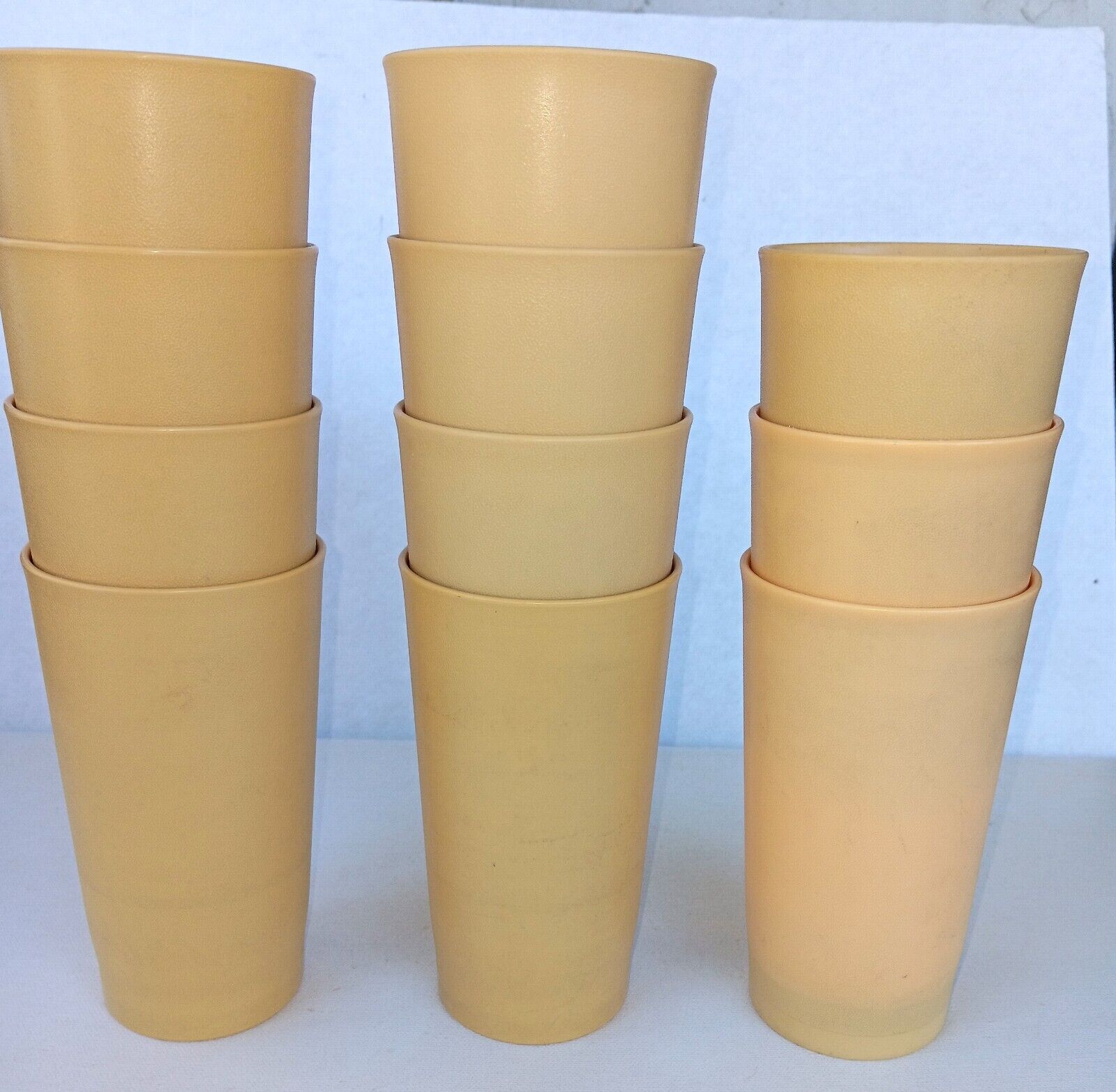 Lot of 11 Tupperware Yellow Gold Tumblers Glasses Cups 5 1/4\