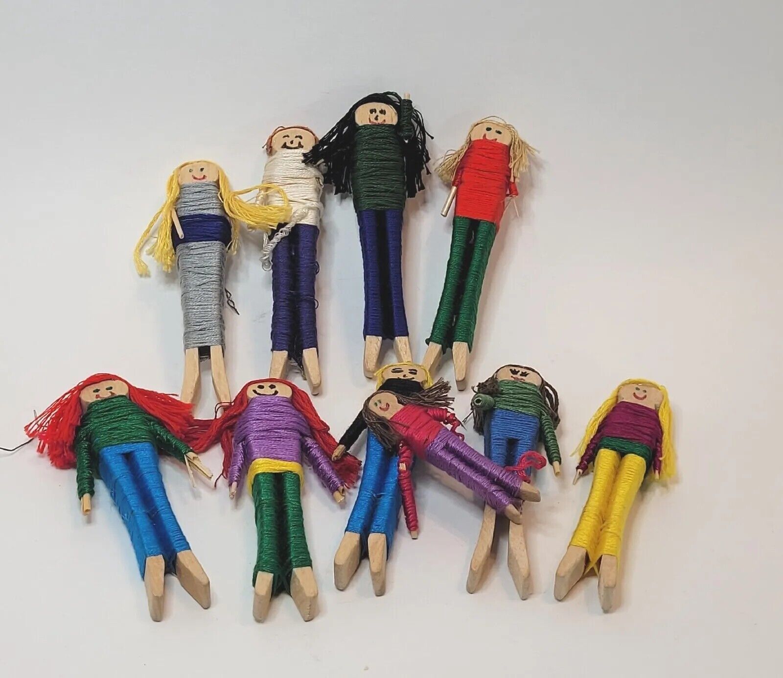 Vtg Clothes Pin Dolls/Ornaments (10) Embroidery Floss Crafts Play 4\