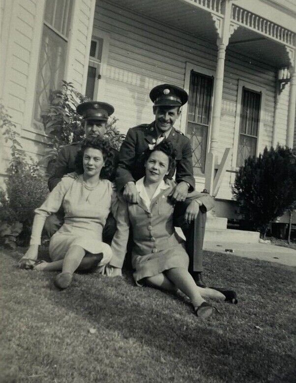 Two Pretty Women Sitting In Grass With Two Soldiers B&W Photograph 3 x 4