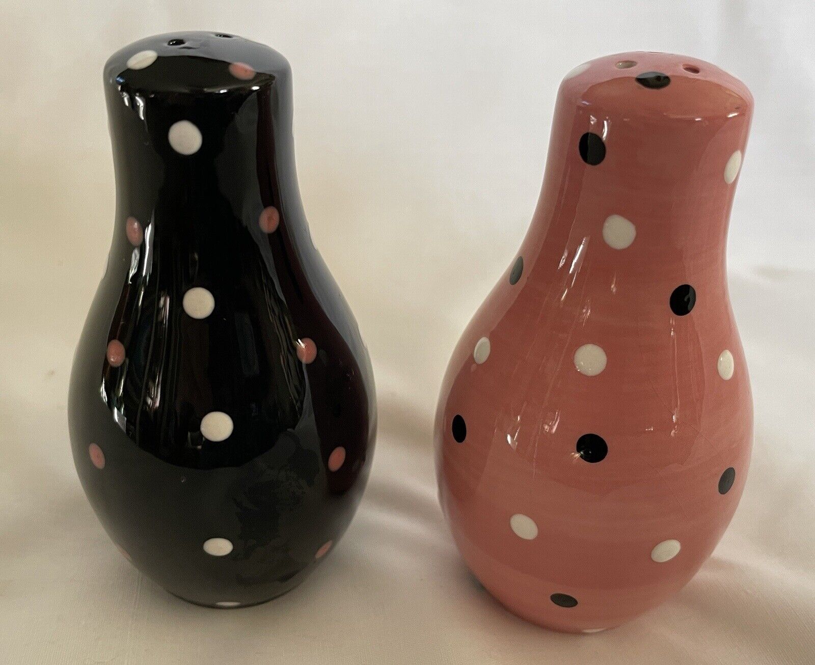 Ceramic Sleek Salt & Pepper  Shakers Dotted Pink & Black
