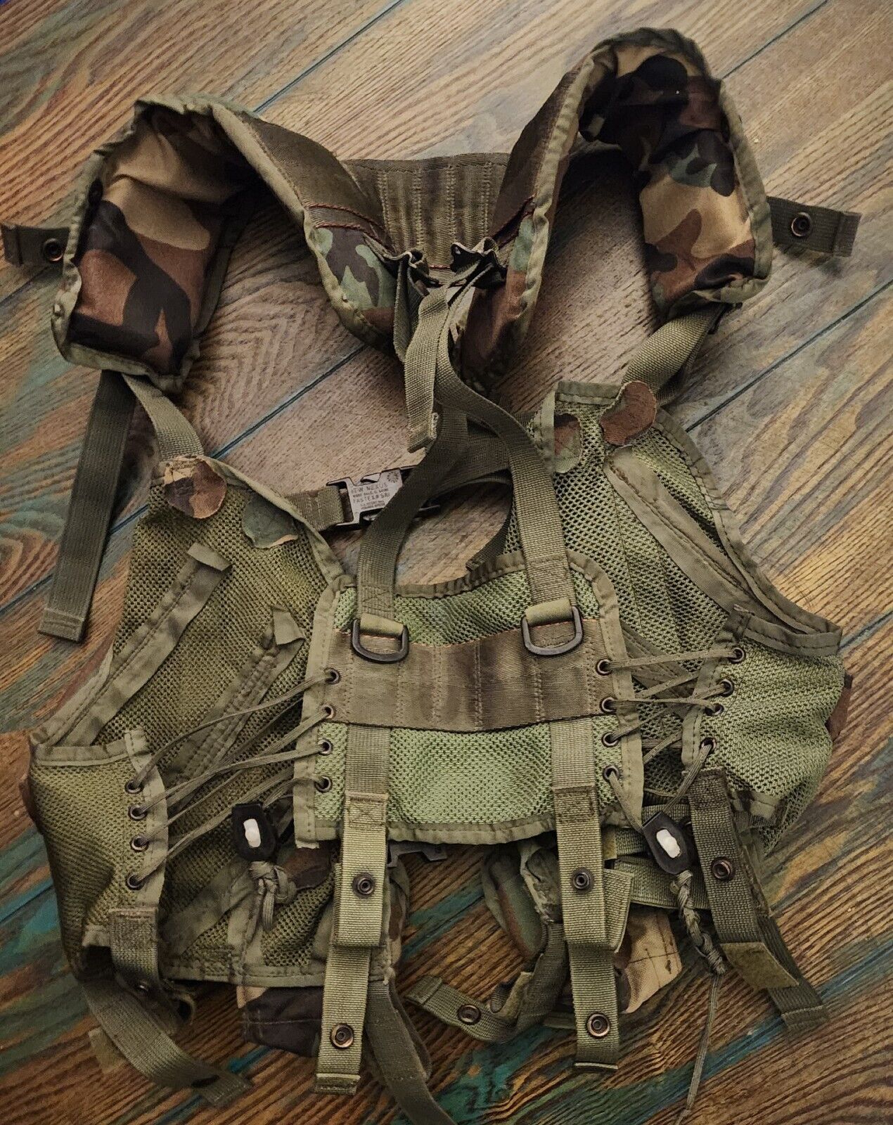 US GI Woodland CAMO Tactical Load Bearing Vest LBV-88 Enhanced - Excellent
