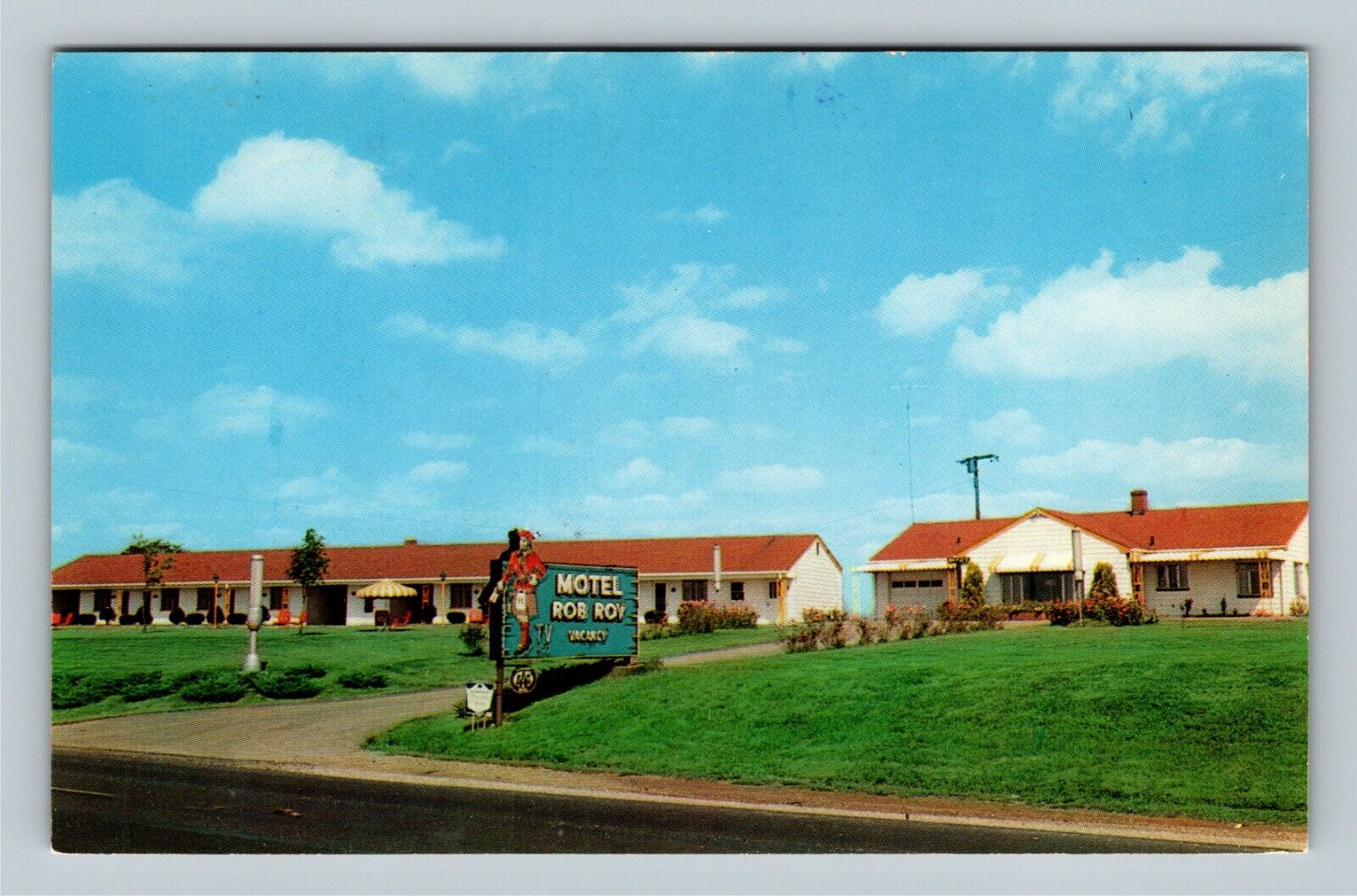 St. Clairsville OH, Rob Roy Motel, Antique, Ohio Vintage Souvenir Postcard