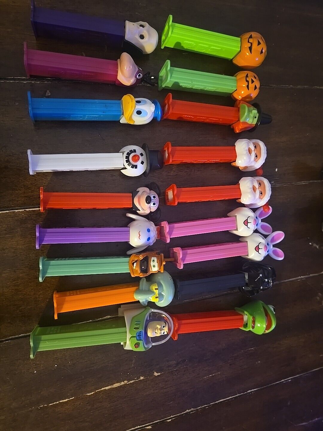 Lot of 18 Collectible Pez Dispensers Assorted