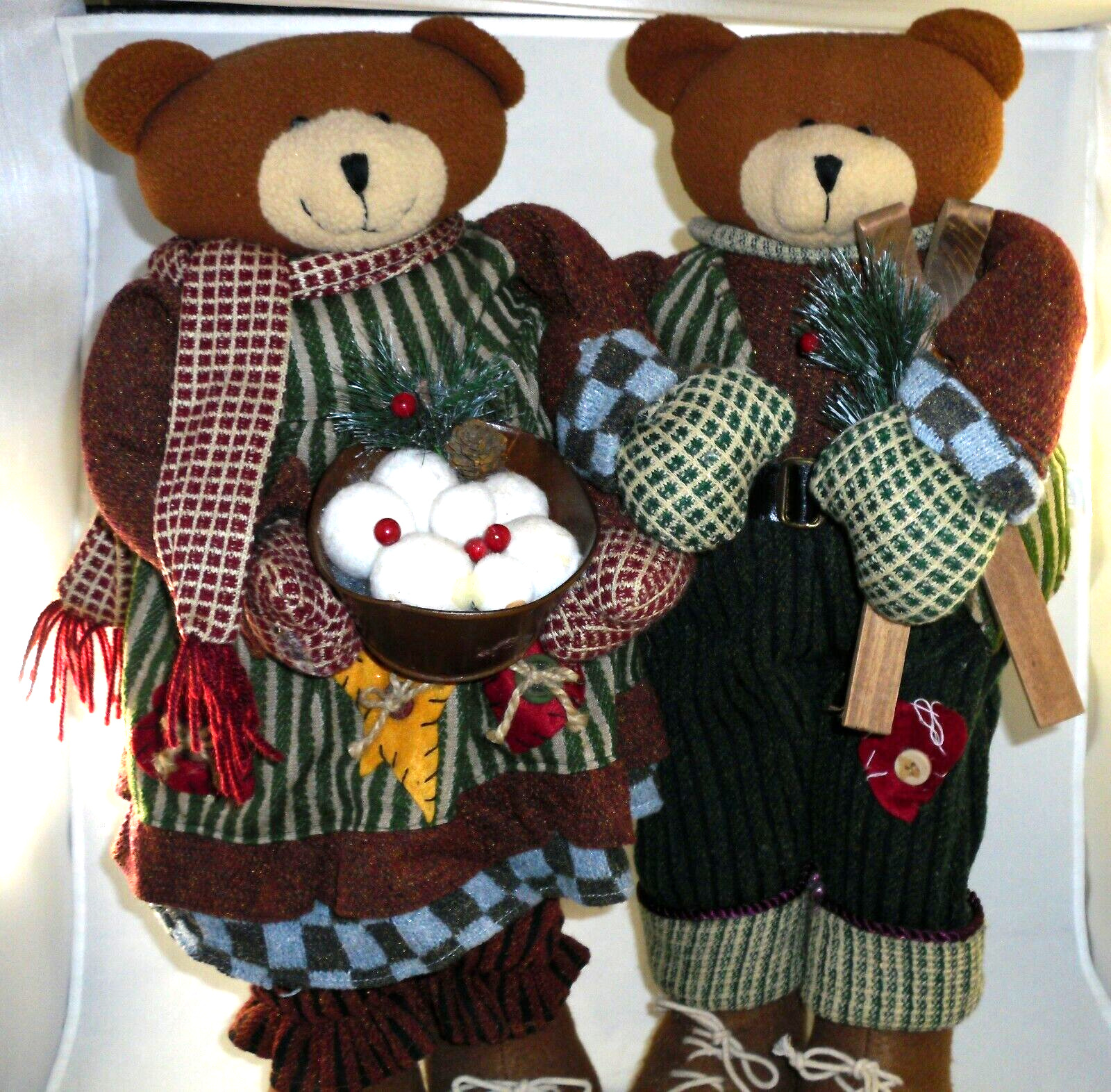 BEARS Plush Couple Christmas Holiday Winter 22 In Tall Decor Self Standing