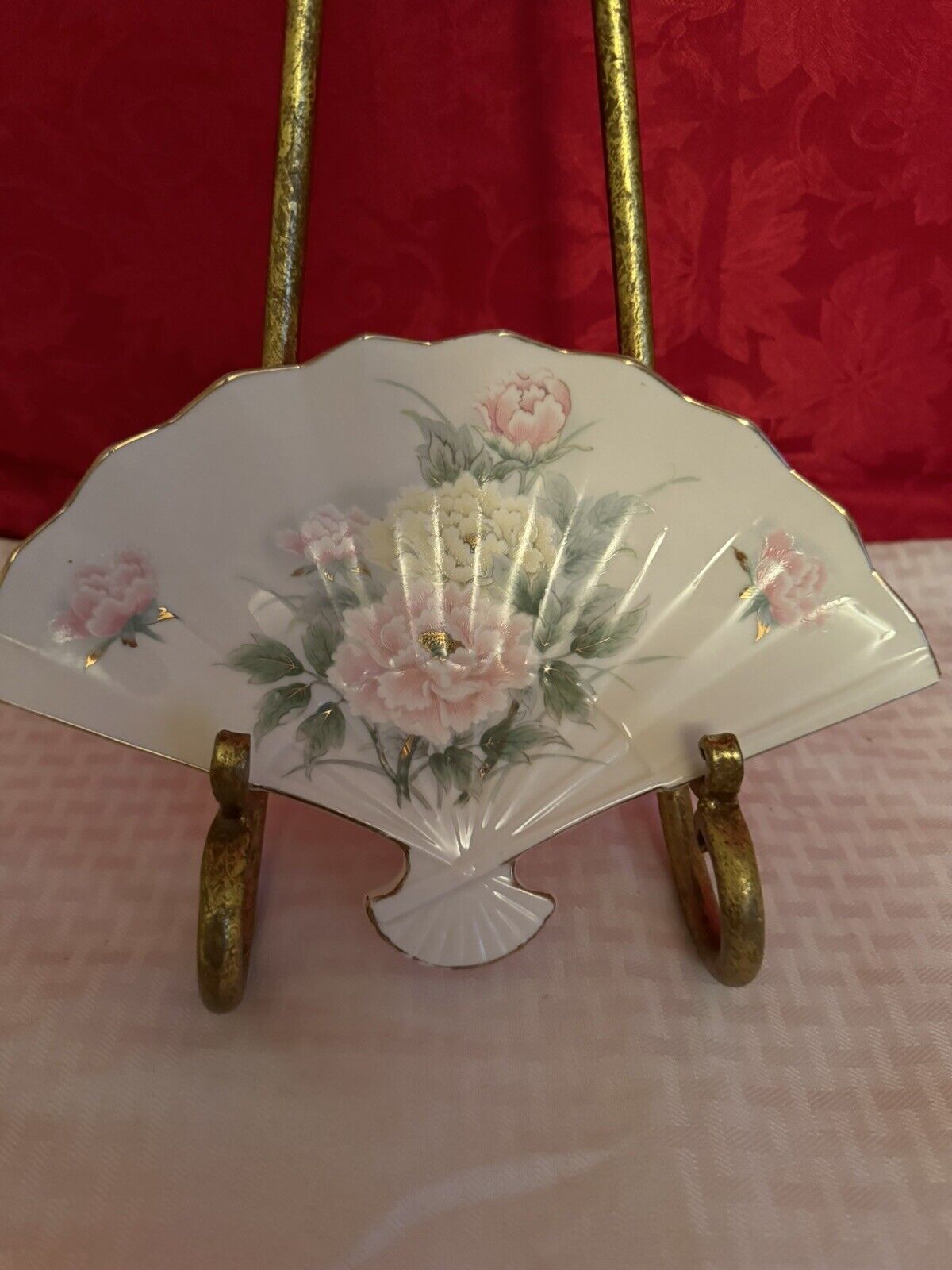 Vintage “Royal Peony” Porcelain Trinket Tray Soap Dish Fan-Shaped Trimmed Gold