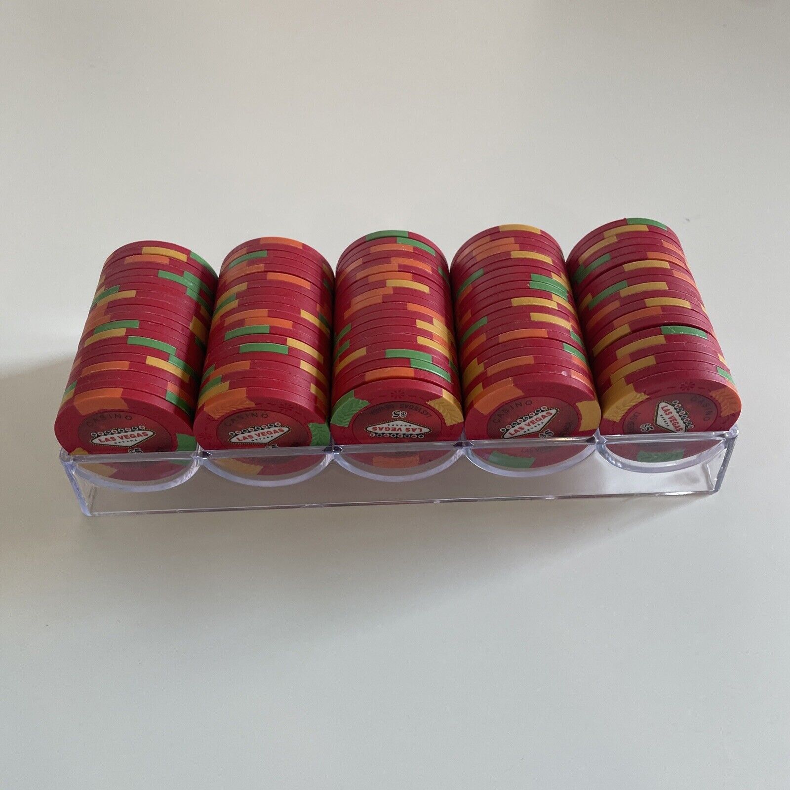 (100) $5 Dollar Las Vegas Casino Red/ Colors Clay Poker Chips. Rack Of 100QTY