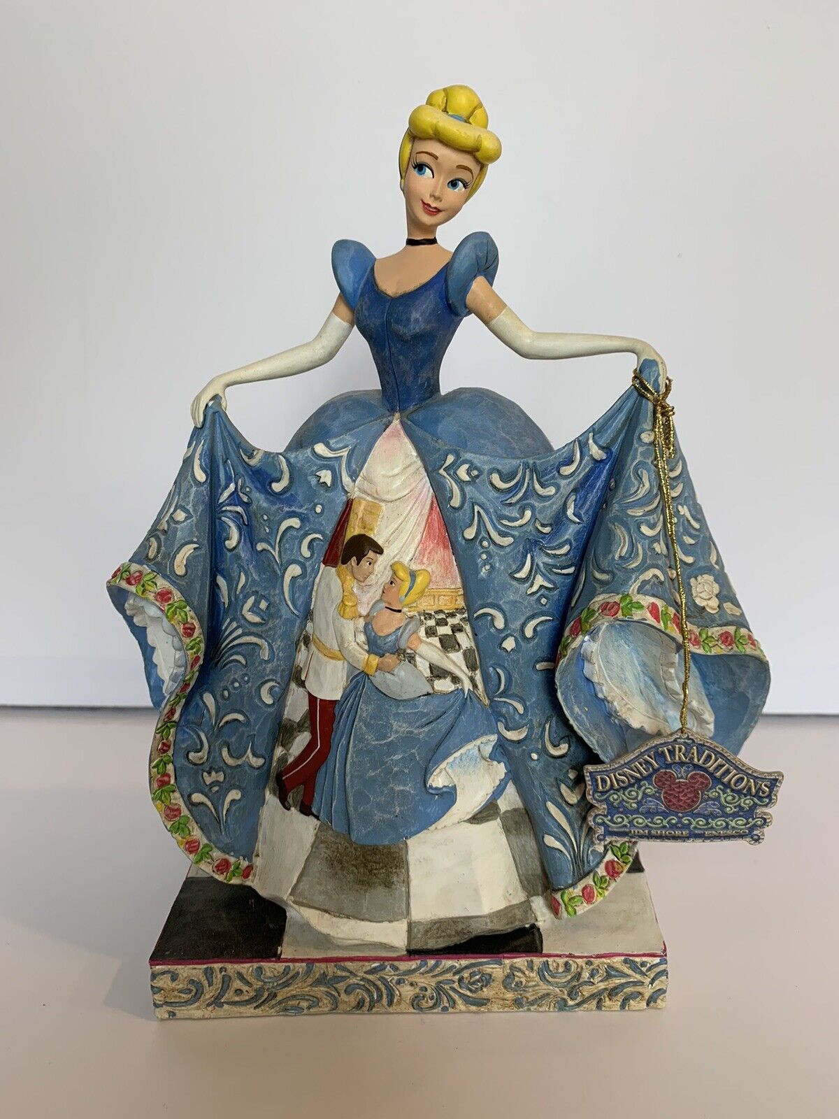 Disney Traditions “Romantic Waltz” Cinderella Statue #4007216 Jim Shore