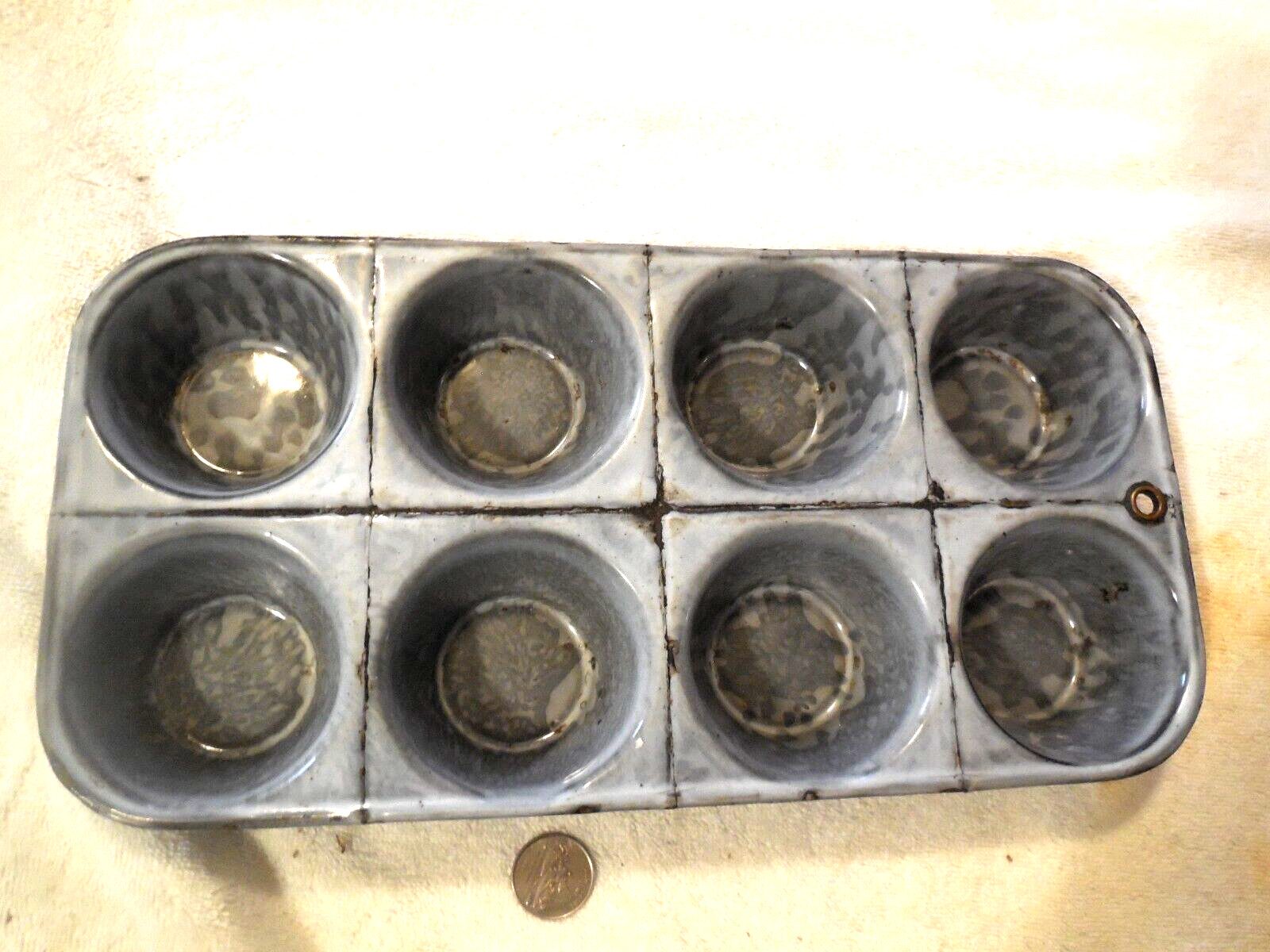 Gray graniteware 8 place segmented muffin pan in good cond. circa early 1900\'s