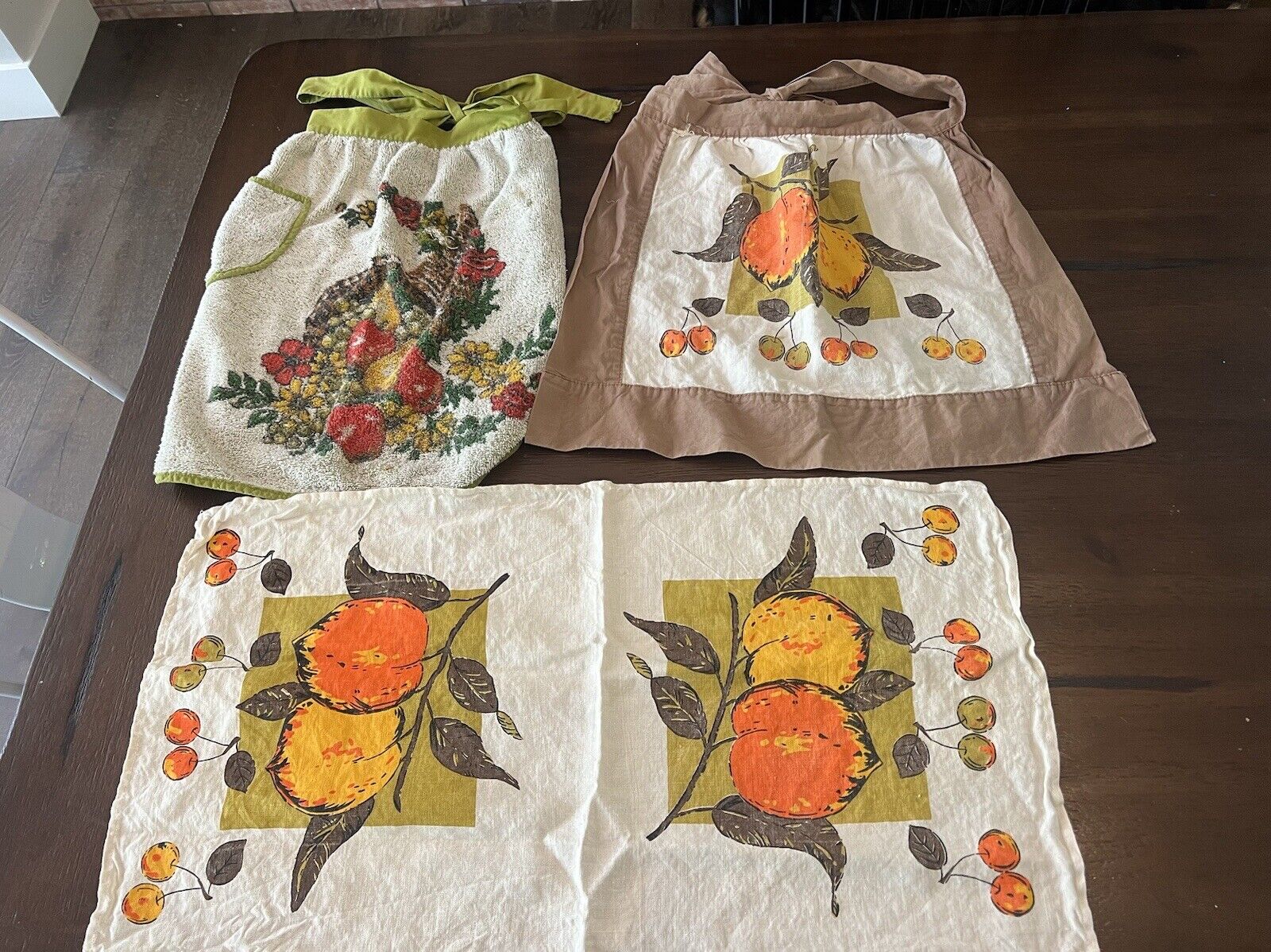 Vintage 60’s 70s Terry Cloth Half Apron & Dishtowel Lot Matching Fruit Floral