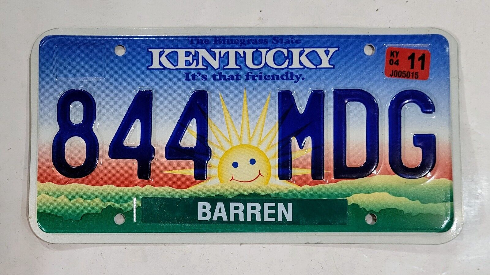 KENTUCKY License Plate ~ 844 MDG  ~🔥FREE SHIPPING🔥 SMILING SUNSHINE GRAPHIC 