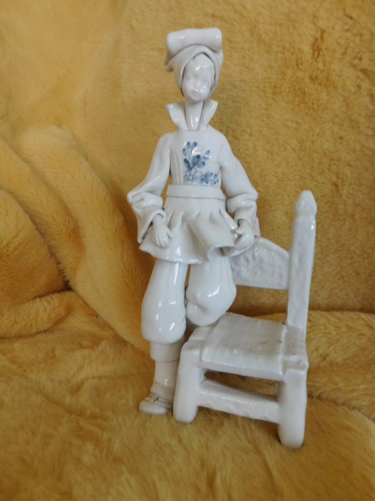 Vintage Italy Fabio Mola White glazed ART ceramic Girl resting Chair signed #265