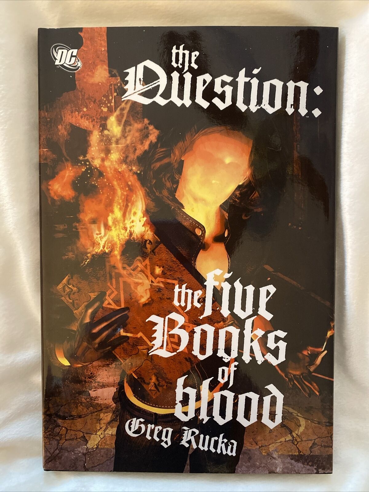 The Question The Five Books of Blood 2008 DC Hardcover Greg Rucka